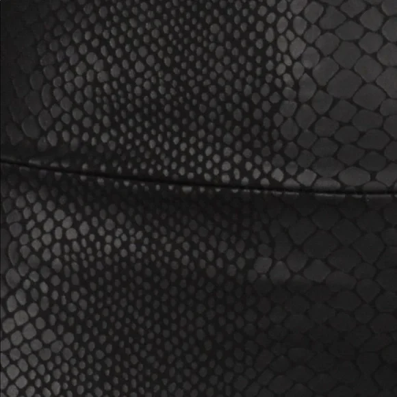 Black Faux Leather Vegan PU High Waist Leggings SNAKE Skin Print NEW - Picture 4 of 5